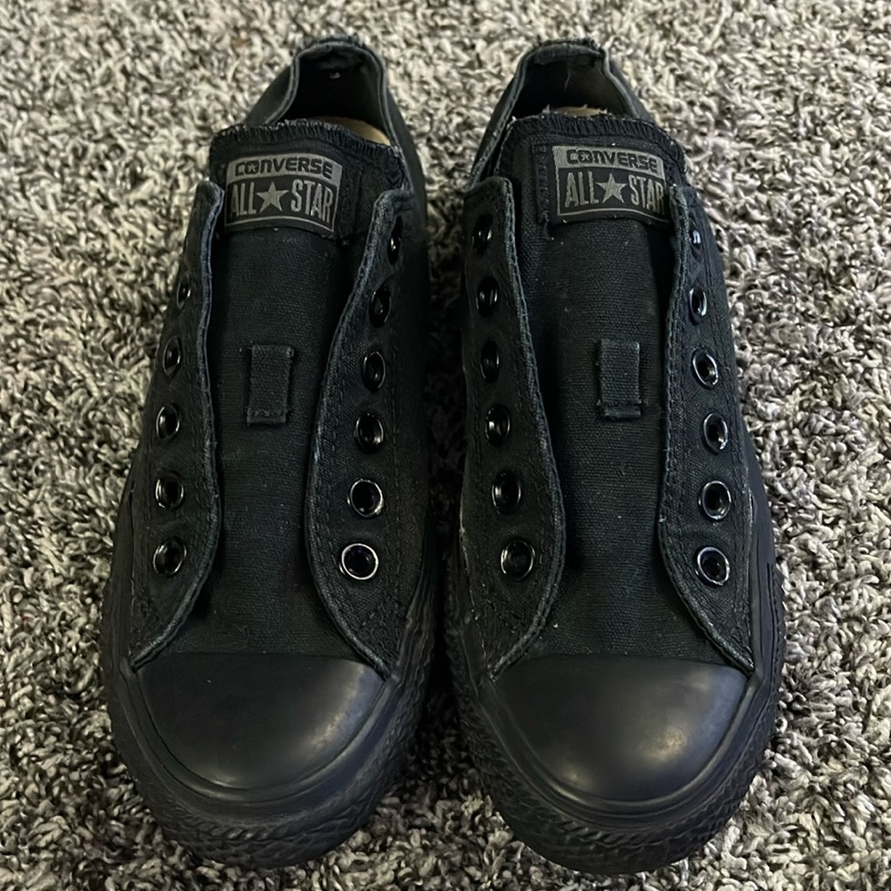 CONVERSE ALL BLACK LOW CUT CHUCKS (M-5,W-7)